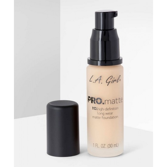 L.A GIRL Pro Matte Foundation - Beige