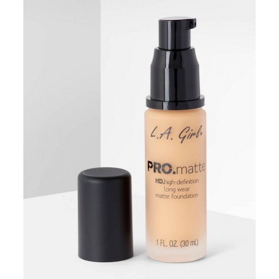 L.A GIRL Pro Matte Foundation - Soft Honey