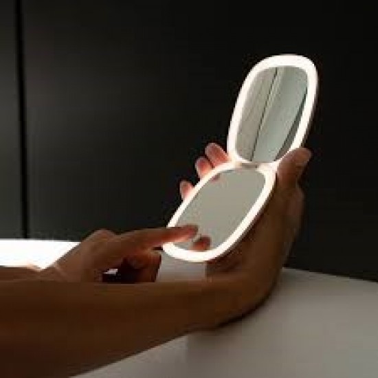 Vanity Planet  MODA COMPACT LED MIRROR